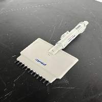 Eppendorf Research 10uL Multichannel Pipette image 1